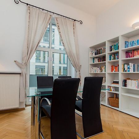 Shortstaypoland Boduena Warsaw Luaran gambar