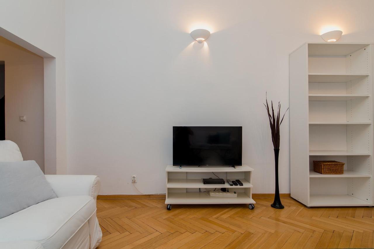 Shortstaypoland Boduena Warsaw Luaran gambar