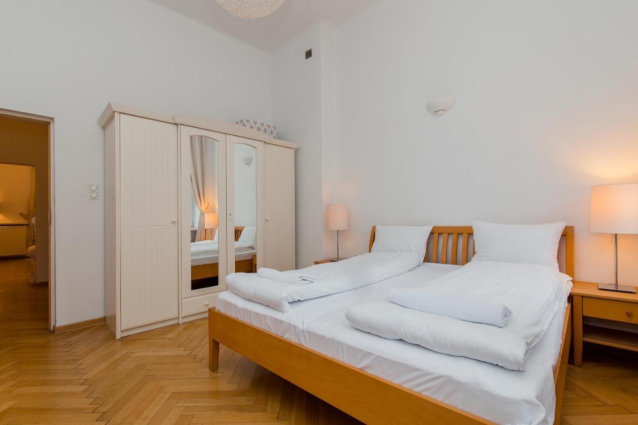 Shortstaypoland Boduena Warsaw Luaran gambar